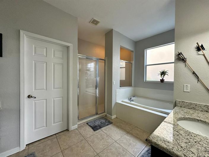 Image No.25-5 Bed Property for sale