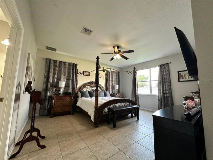 Image No.30-5 Bed Property for sale