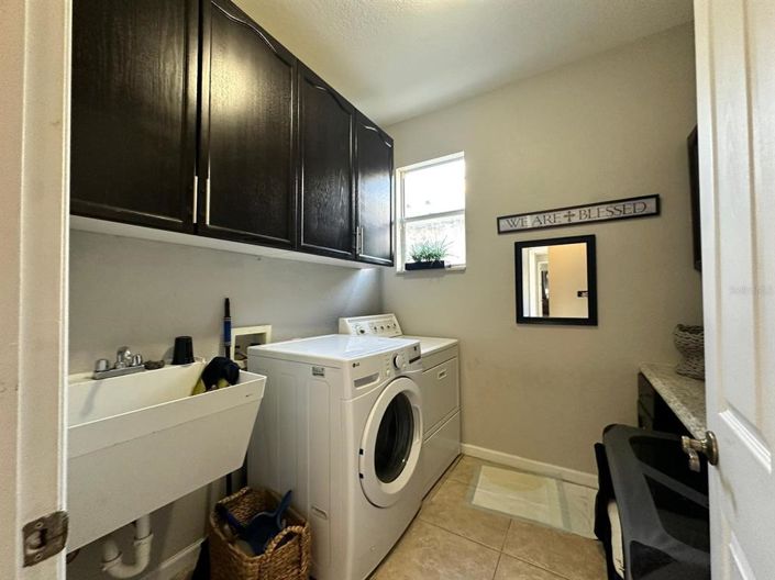 Image No.35-5 Bed Property for sale