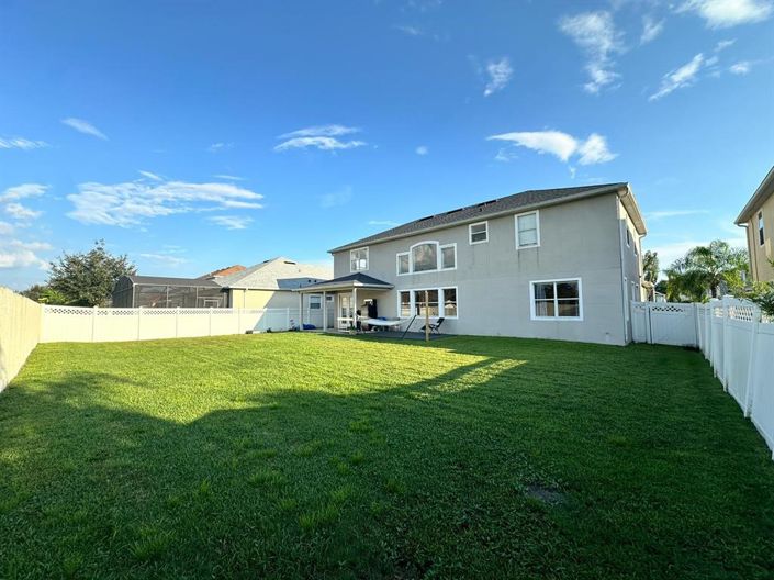 Image No.37-5 Bed Property for sale