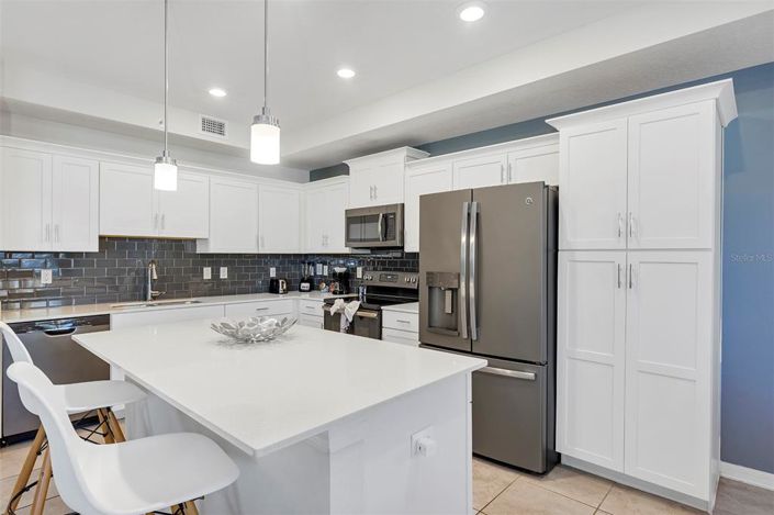 Image No.11-2 Bed Property for sale