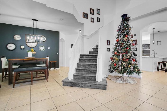 Image No.15-5 Bed Property for sale