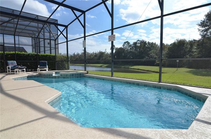 Image No.2-Propriété de 6 chambres à vendre à Kissimmee