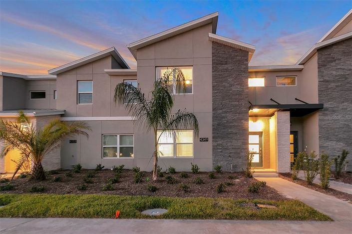 Image No.30-4 Bed Townhouse for sale