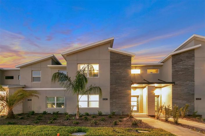 Image No.33-4 Bed Townhouse for sale