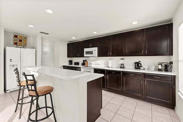 Image No.17-4 Bed Property for sale