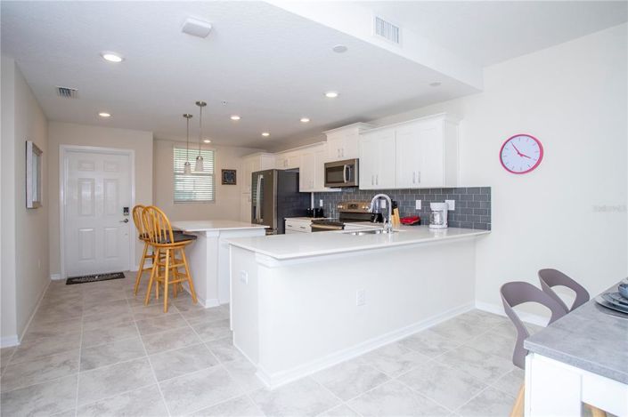 Image No.15-2 Bed Property for sale