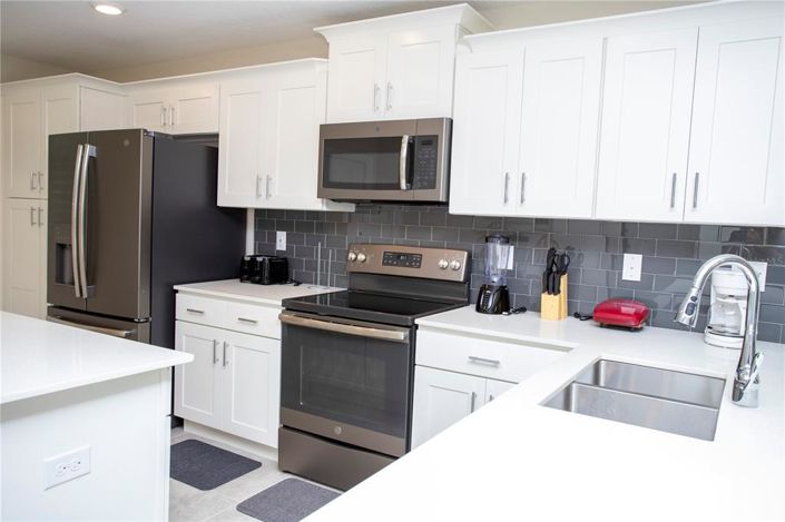 Image No.4-2 Bed Property for sale