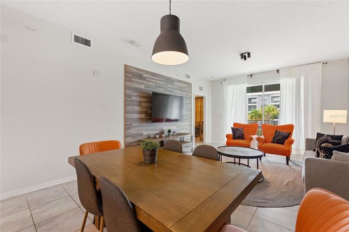 Image No.10-2 Bed Property for sale