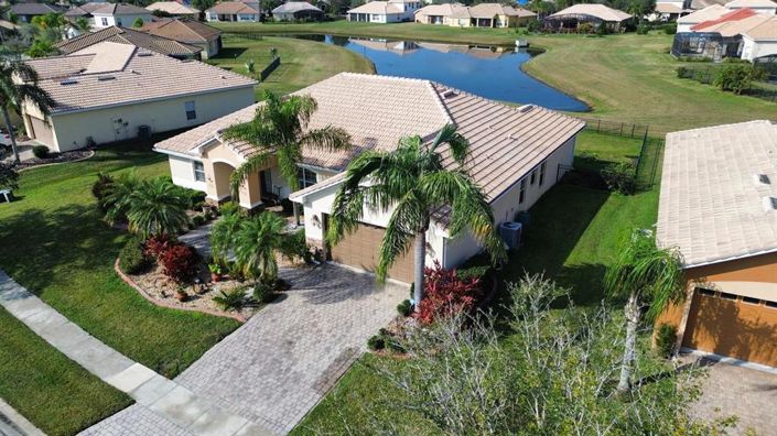 Image No.1-4 Bed Property for sale