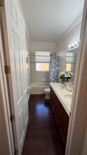 Image No.14-4 Bed Property for sale