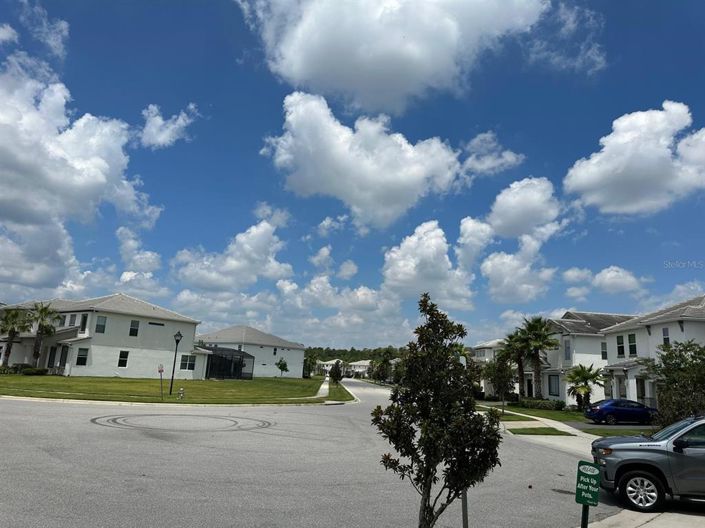 Image No.6-8 Bed Property for sale