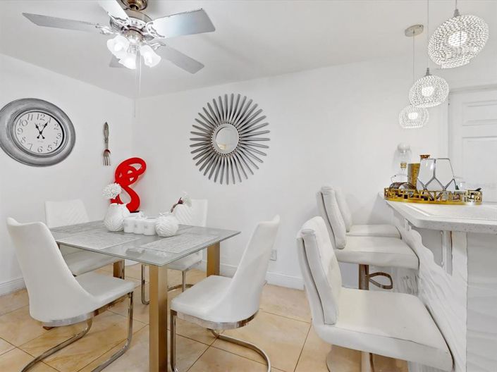 Image No.12-2 Bed Property for sale