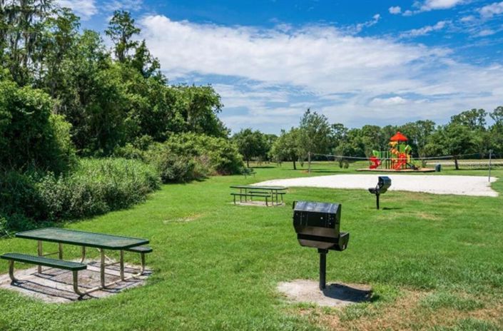 Image No.55-4 Bed Property for sale