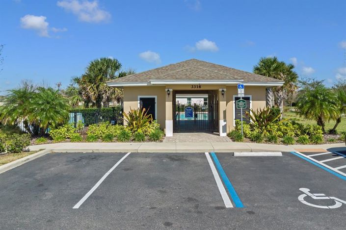 Image No.12-3 Bed Townhouse for sale