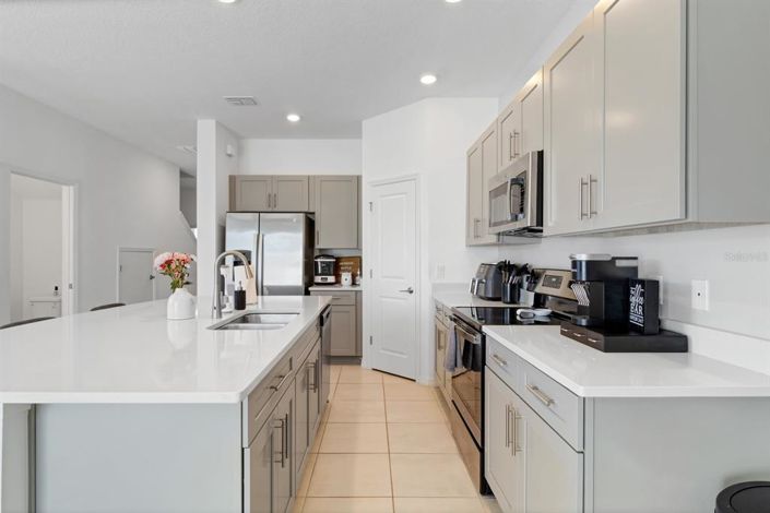 Image No.17-3 Bed Townhouse for sale