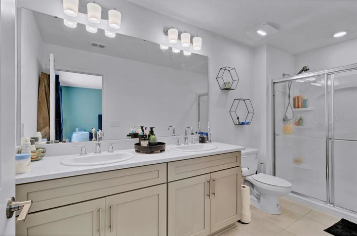 Image No.30-3 Bed Townhouse for sale