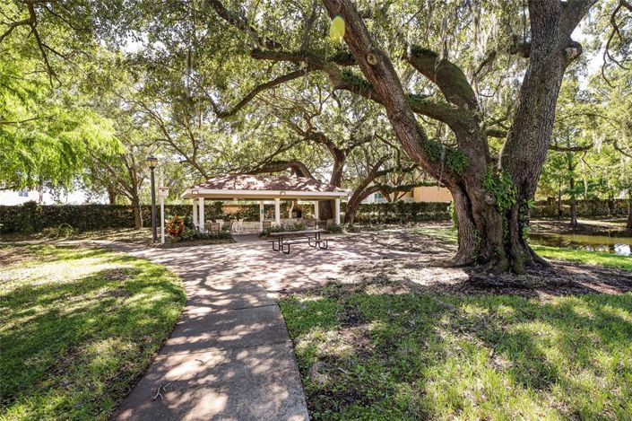 Image No.67-3 Bed Townhouse for sale