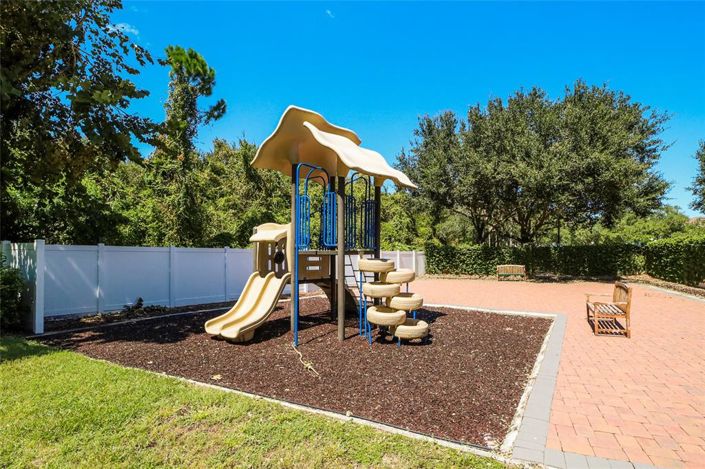 Image No.70-3 Bed Townhouse for sale