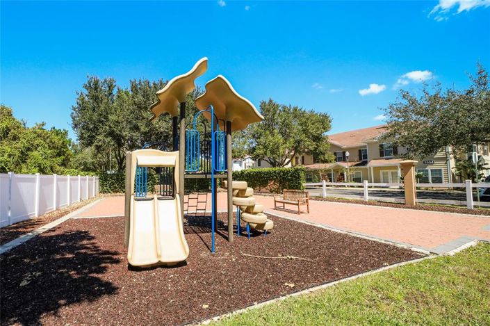 Image No.72-3 Bed Townhouse for sale