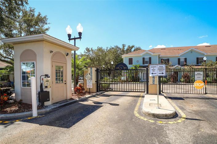 Image No.8-3 Bed Townhouse for sale