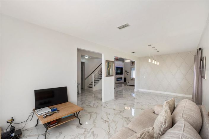 Image No.7-4 Bed Property for sale