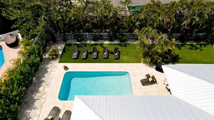 Image No.11-3 Bed Property for sale