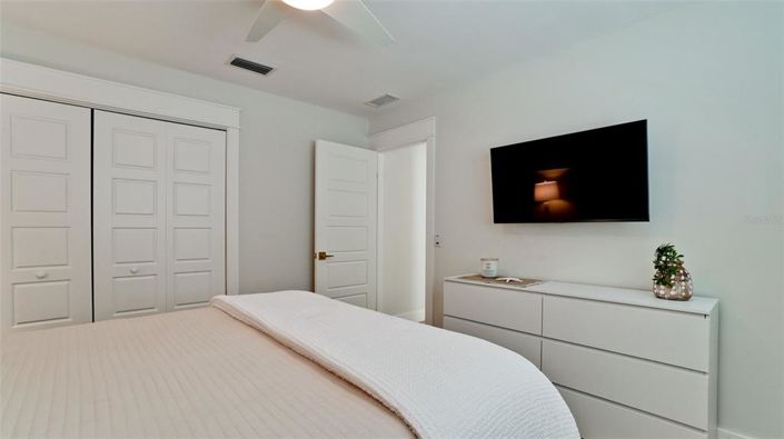 Image No.36-3 Bed Property for sale