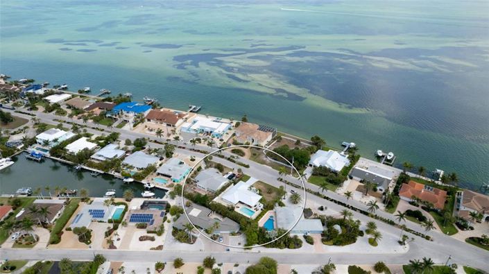 Image No.50-3 Bed Property for sale