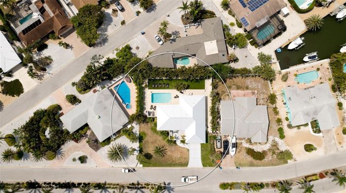 Image No.53-3 Bed Property for sale