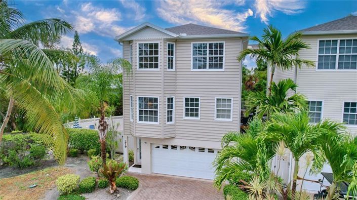 Image No.5-3 Bed Property for sale