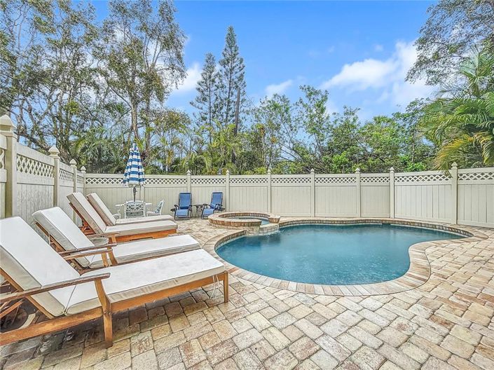 Image No.69-3 Bed Property for sale