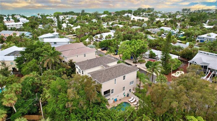 Image No.73-3 Bed Property for sale