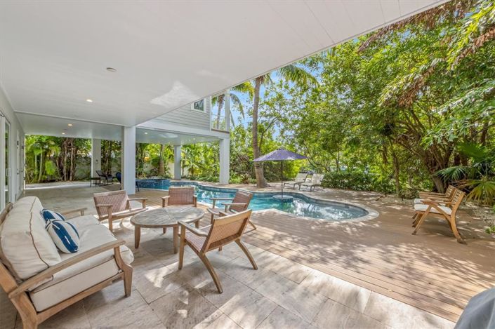 Image No.52-5 Bed Property for sale