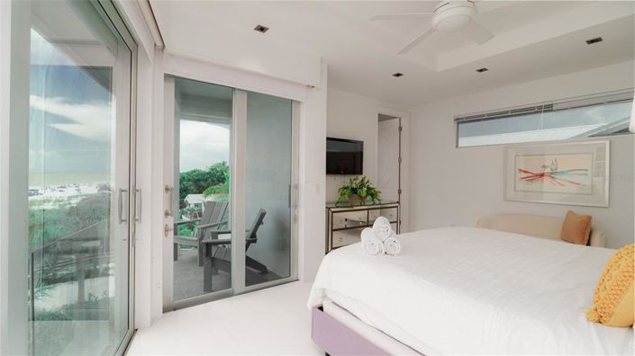 Image No.20-3 Bed Property for sale