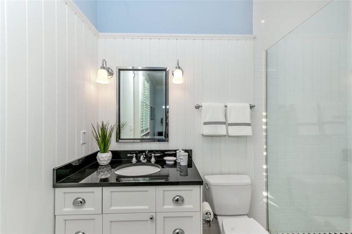 Image No.25-6 Bed Property for sale