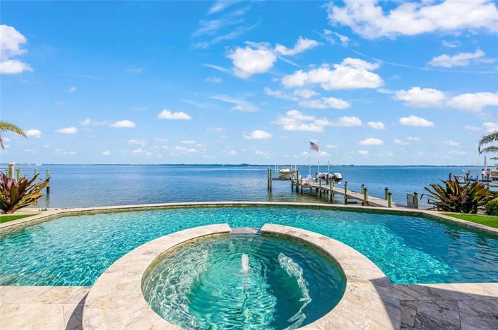 Image No.45-6 Bed Property for sale