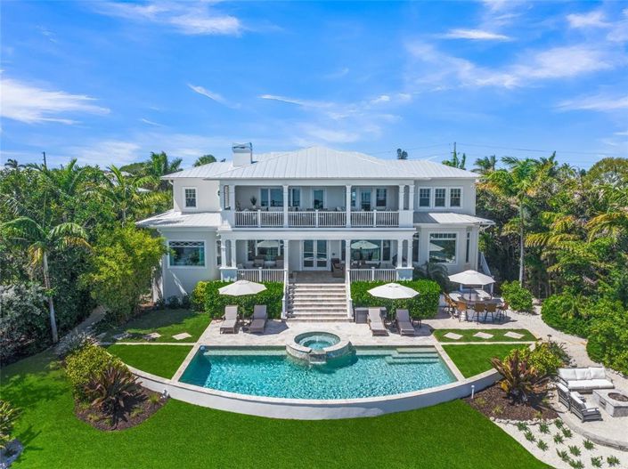 Image No.59-6 Bed Property for sale