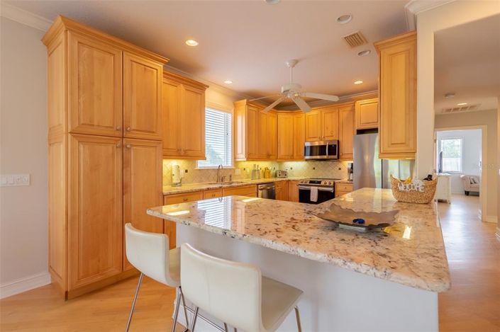 Image No.14-4 Bed Property for sale