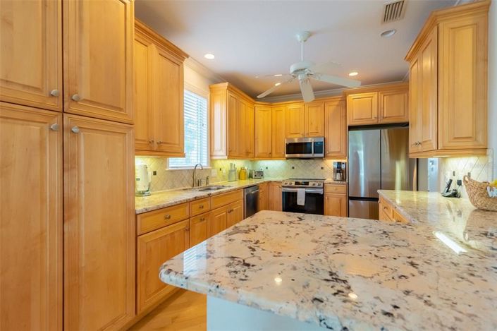 Image No.15-4 Bed Property for sale