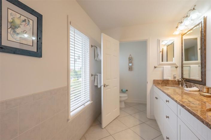 Image No.30-4 Bed Property for sale