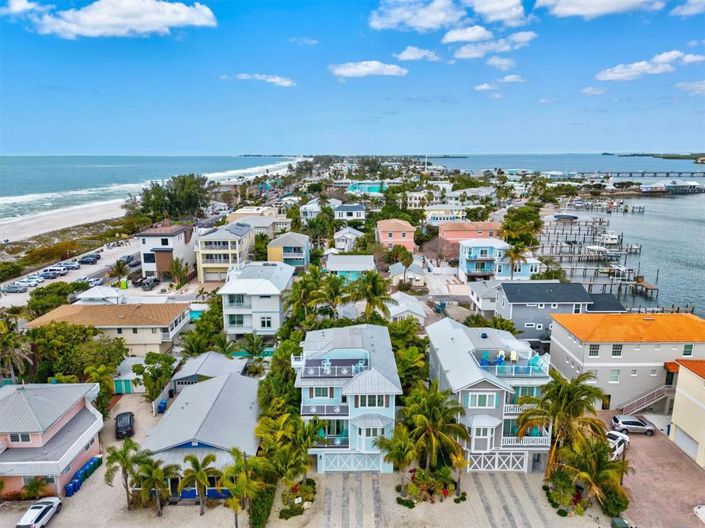 Image No.1-Propriété de 7 chambres à vendre à Bradenton Beach