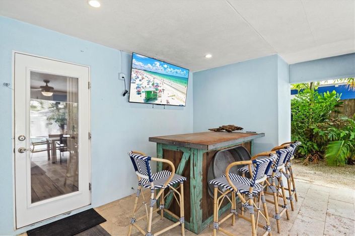 Image No.60-7 Bed Property for sale