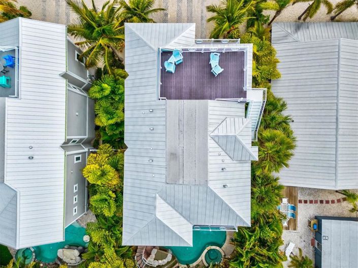 Image No.72-7 Bed Property for sale