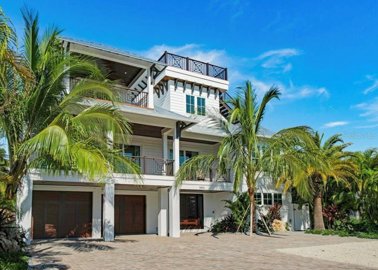1 - Anna Maria, Property