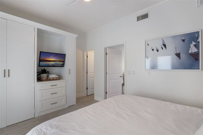 Image No.27-3 Bed Property for sale