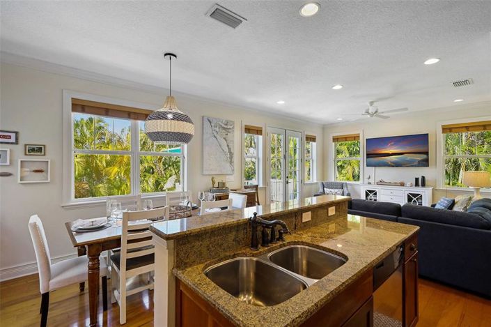 Image No.7-Propriété de 3 chambres à vendre à Holmes Beach