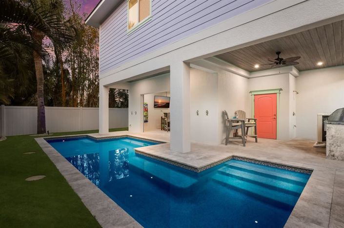 Image No.26-4 Bed Property for sale