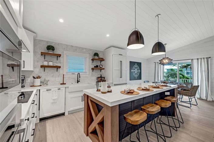 Image No.14-3 Bed Property for sale