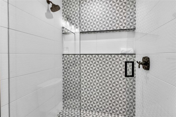 Image No.28-3 Bed Property for sale